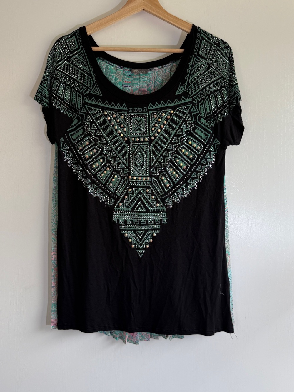 Vocal Black Top with Mint Geometric Embellishment Beaded Pleated Back NWOT